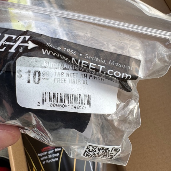 Southwest Archery 64" Spyder XL Takedown Recurve Bow with accessories - Picture 4 of 16